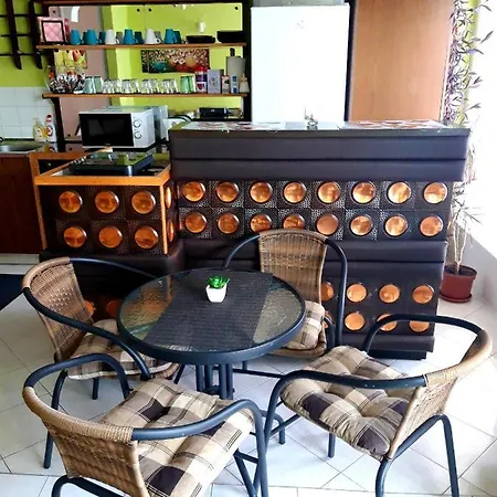 Benedek Apartman דירה *
